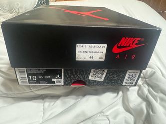 Air Jordan 3 Retro Black Cement Grey (size 10)