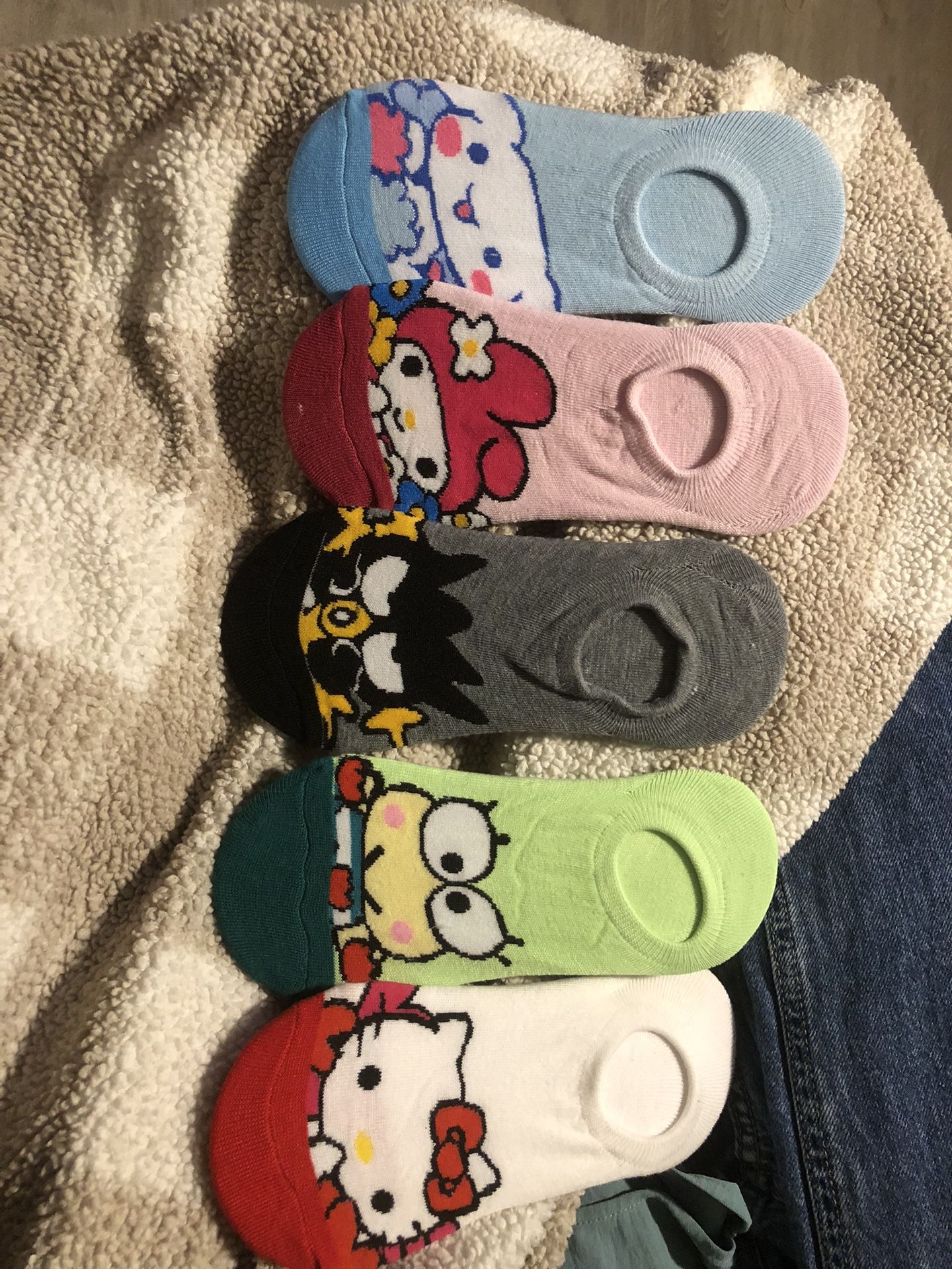 Hello Kitty And Friends Socks 🧦 (Please Read Description)