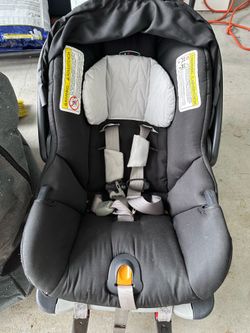 Chicco Baby car seat with base