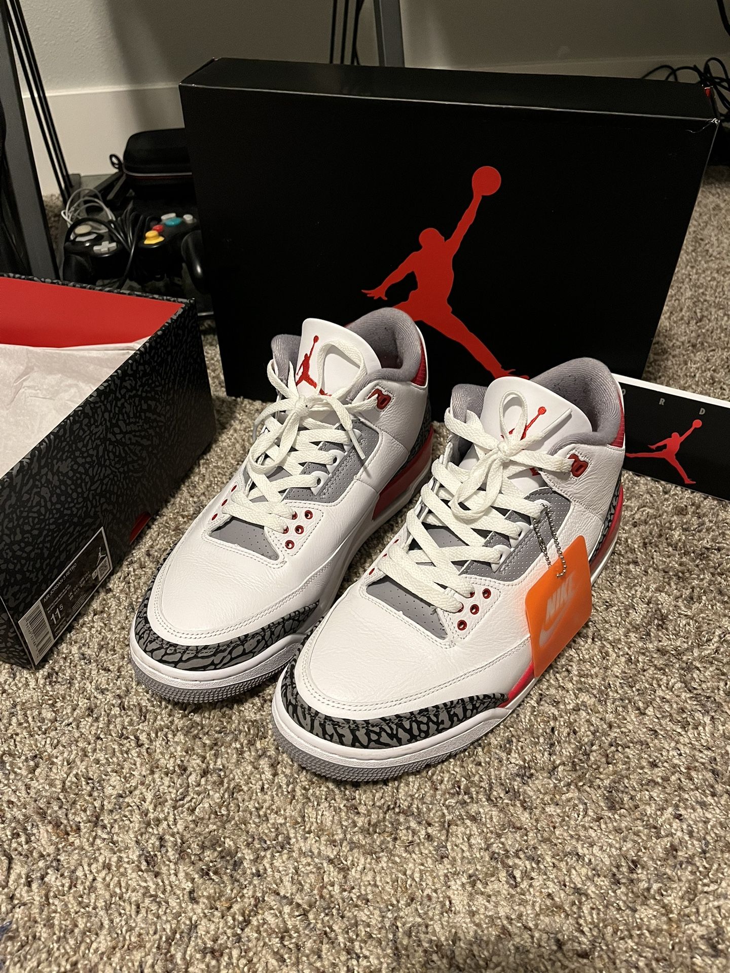 Air Jordan 3 Retro ( Fire Red )