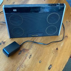 Altec Lansing InMotion Max IMT702 Portable iPod/iphone Docking Station 