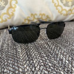 Ray-Ban RB3687 Sunglasses w/ Case and Lens Wipe