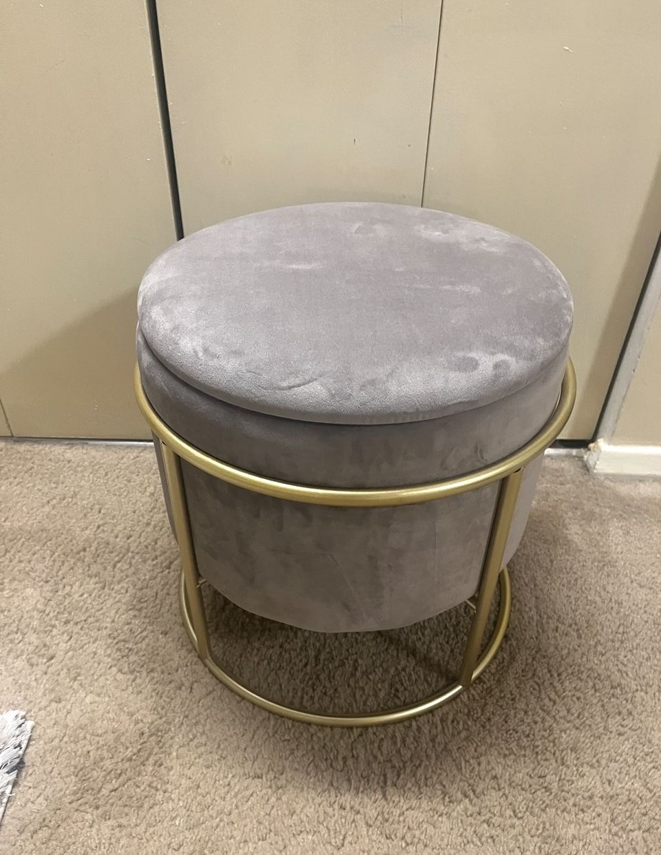 New Never Used High Quality Velvet Tan Storage Ottoman Size In Photos Pickup Gaithersburg Md20877