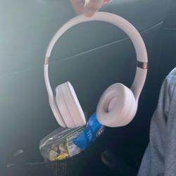 Beats solo 4