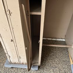 Shop locker Desk/work/drafting Bench