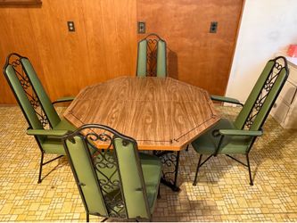 Vintage table and 4 chairs