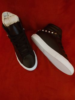 High Top Tennis Shoes 