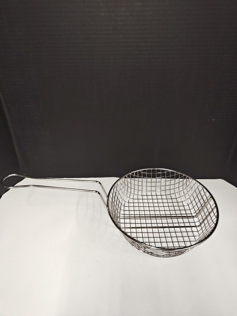 American Metalcraft CBC10 Round Fry Culinary Basket 10" Diamater Coarse Mesh