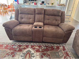 Reclining sofa and loveseat set