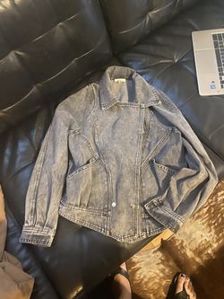 Like New Women’s Grey Jean Jacket
