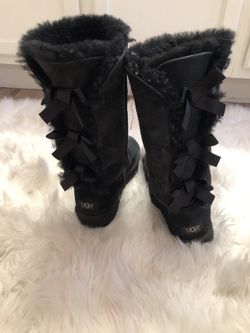 Black laced ugg boots
