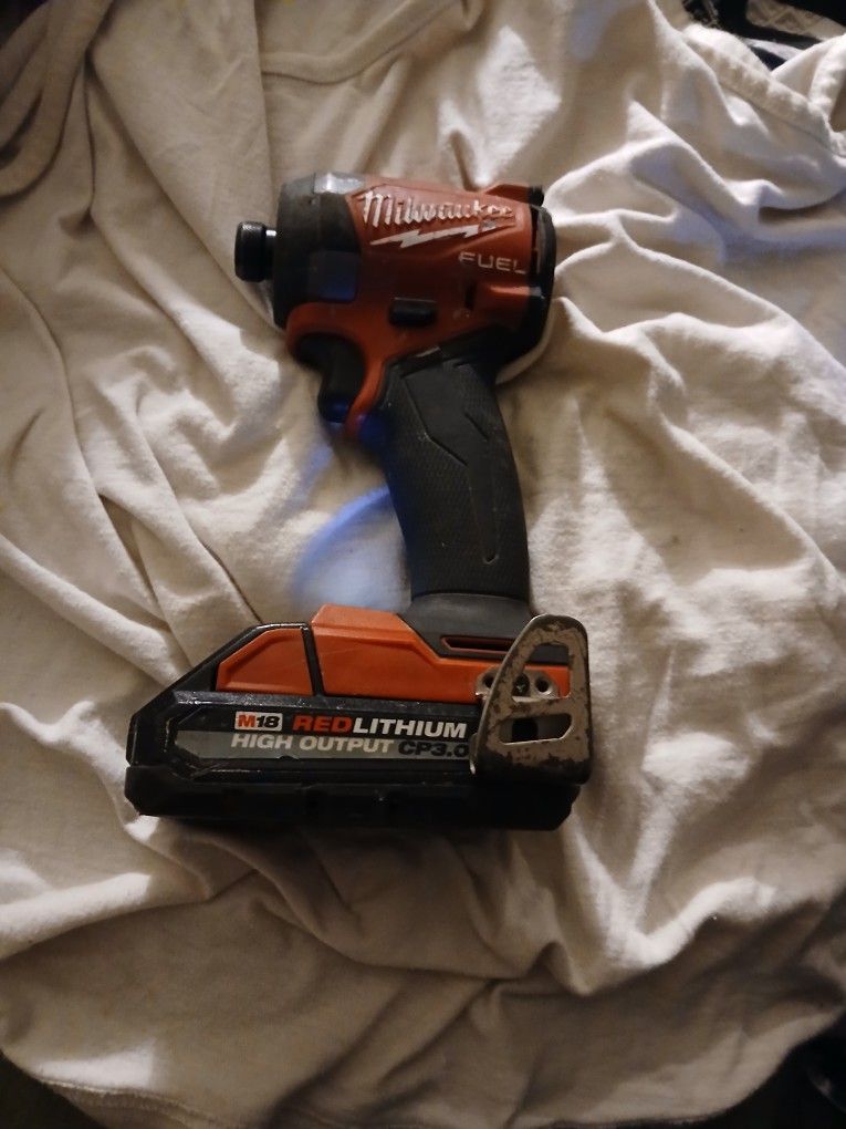 milwaukee brand tool set