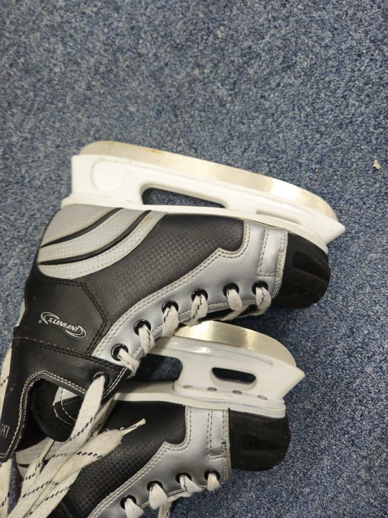 Kids size 2 ice hockey skates..