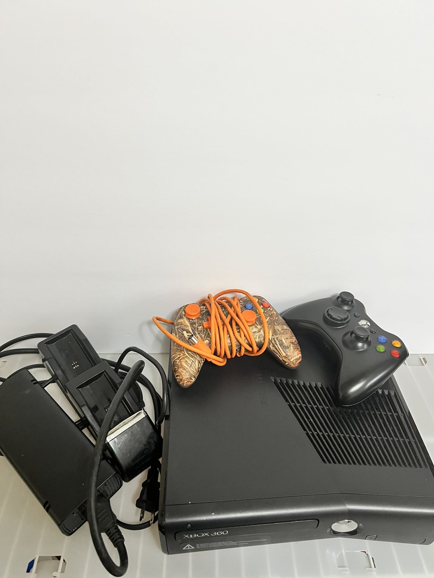 Xbox 360 225GB With Headset, 2 Controllers, Controller Charger
