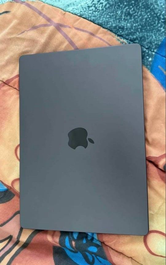MacBook Pro M4 Max 