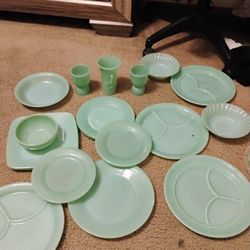 Vintage Fire King Jadeite Glassware.