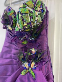 $40!! Size XS/0 Ballgown/ Costume Gown