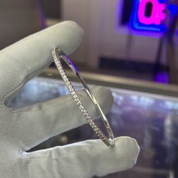 18kt White Gold 2.6 CT Diamond Bangle