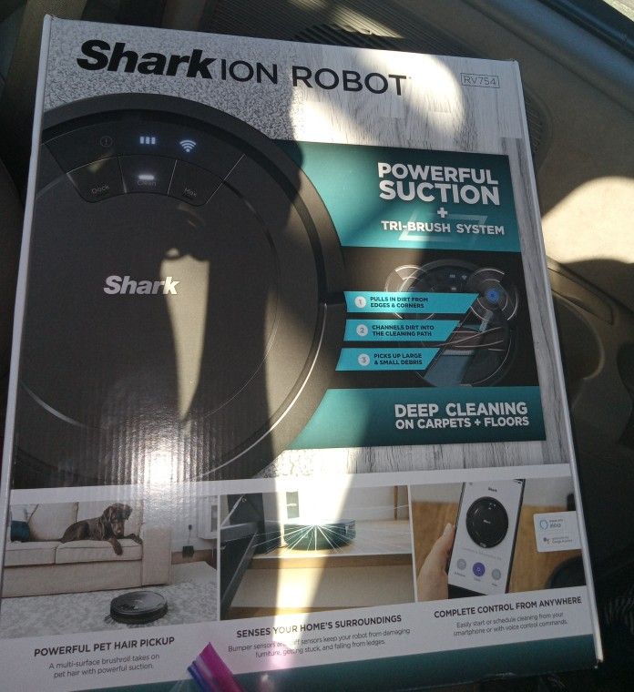 Shark Robot Ion 754 $100  brand new, never used 