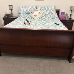 King Sleigh Cherry Wood Set