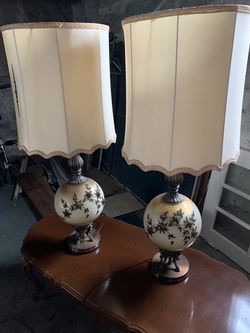 ANTIQUE AMAZING LOOKING LAMPS
