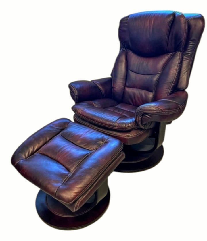 Barcalounger Pedestal leather Reclining Chair & Ottoman