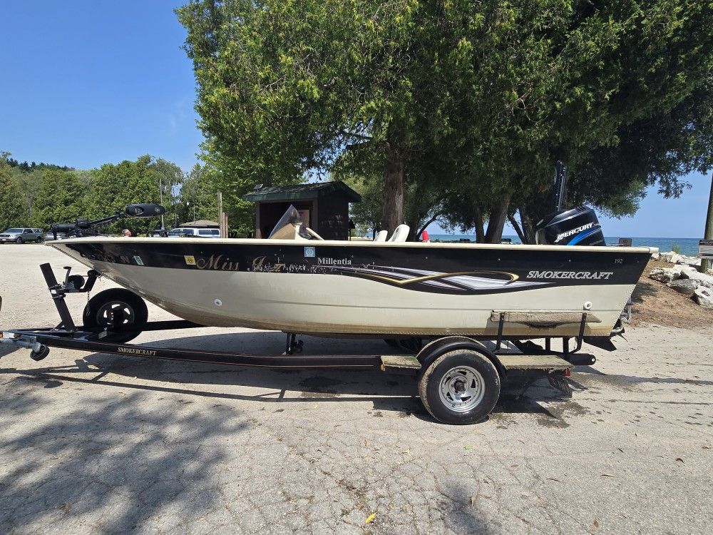 2004 Smokercraft 192 millentia