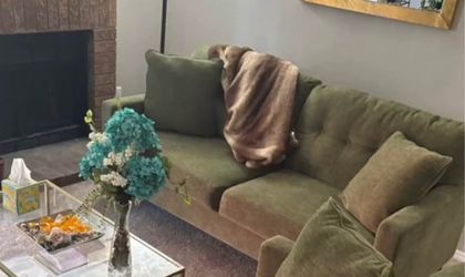 Love seat