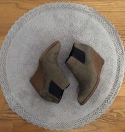 Cole Hann leather booties size 9 org $250