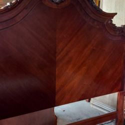 Beautiful King Bedroom Set By Broyhill 