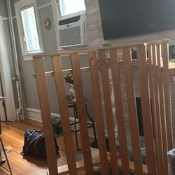 Futon/Queen Bedframe