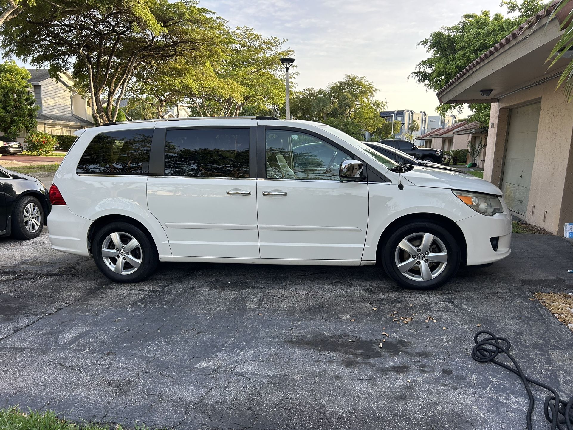 2010 Volkswagen Routan