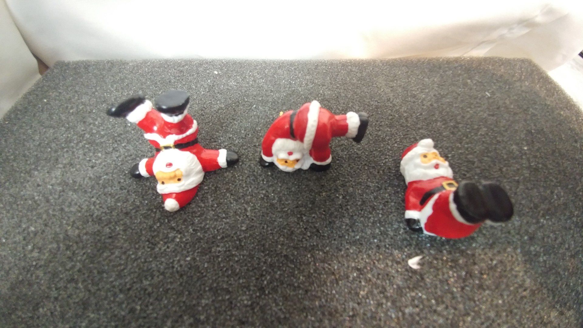 Vintage Christmas Santa Claus Ceramic Miniature figurines