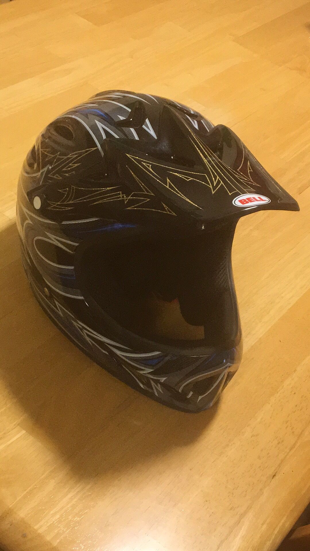 BELL DIRT BIKE HELMET