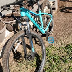 Trek Marlin 6 GIANT  Kona GT 