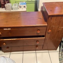 Free Chair Free Dresser 