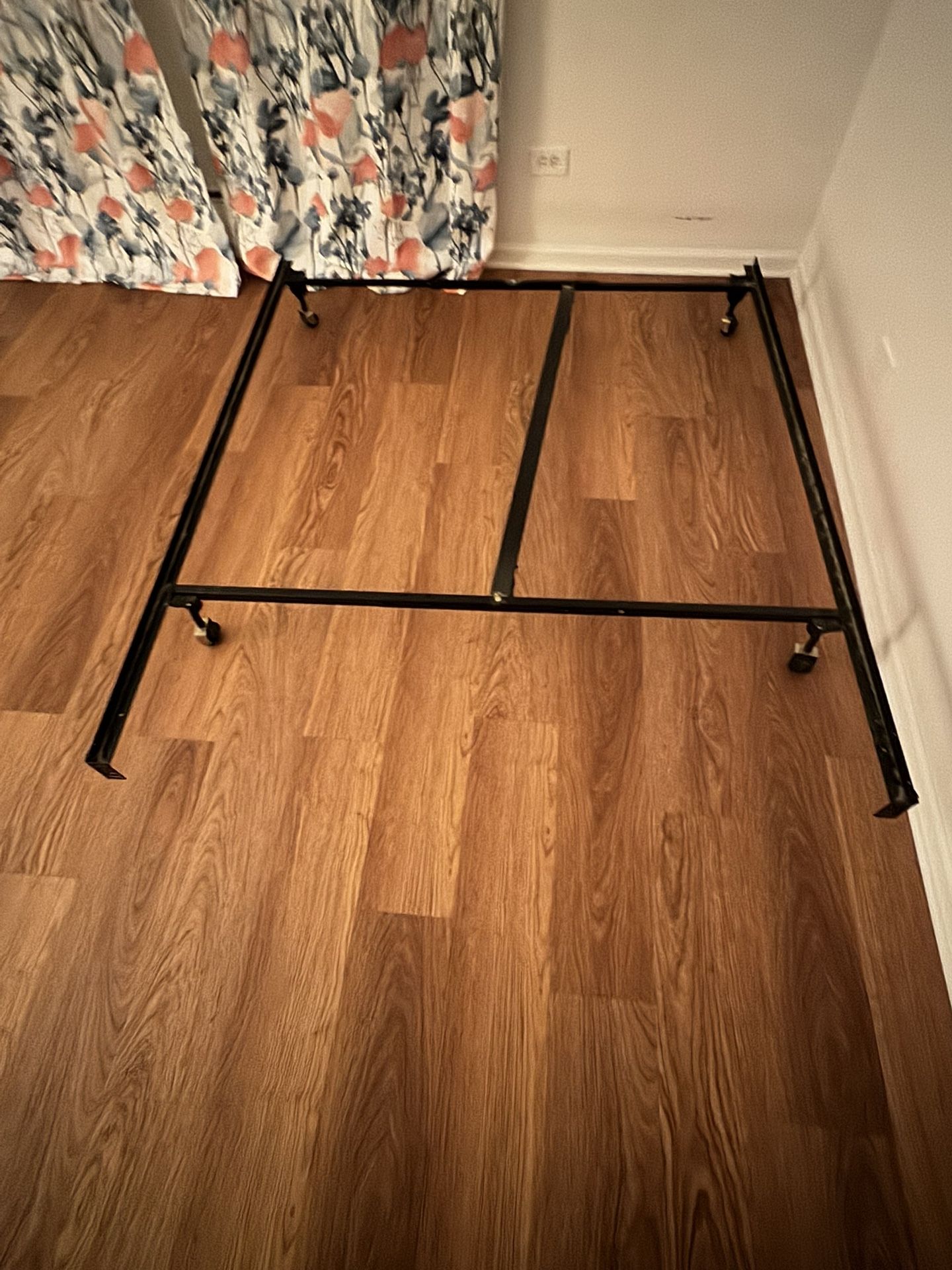 Twin To Queen Sized Adjustable Bed Frame 
