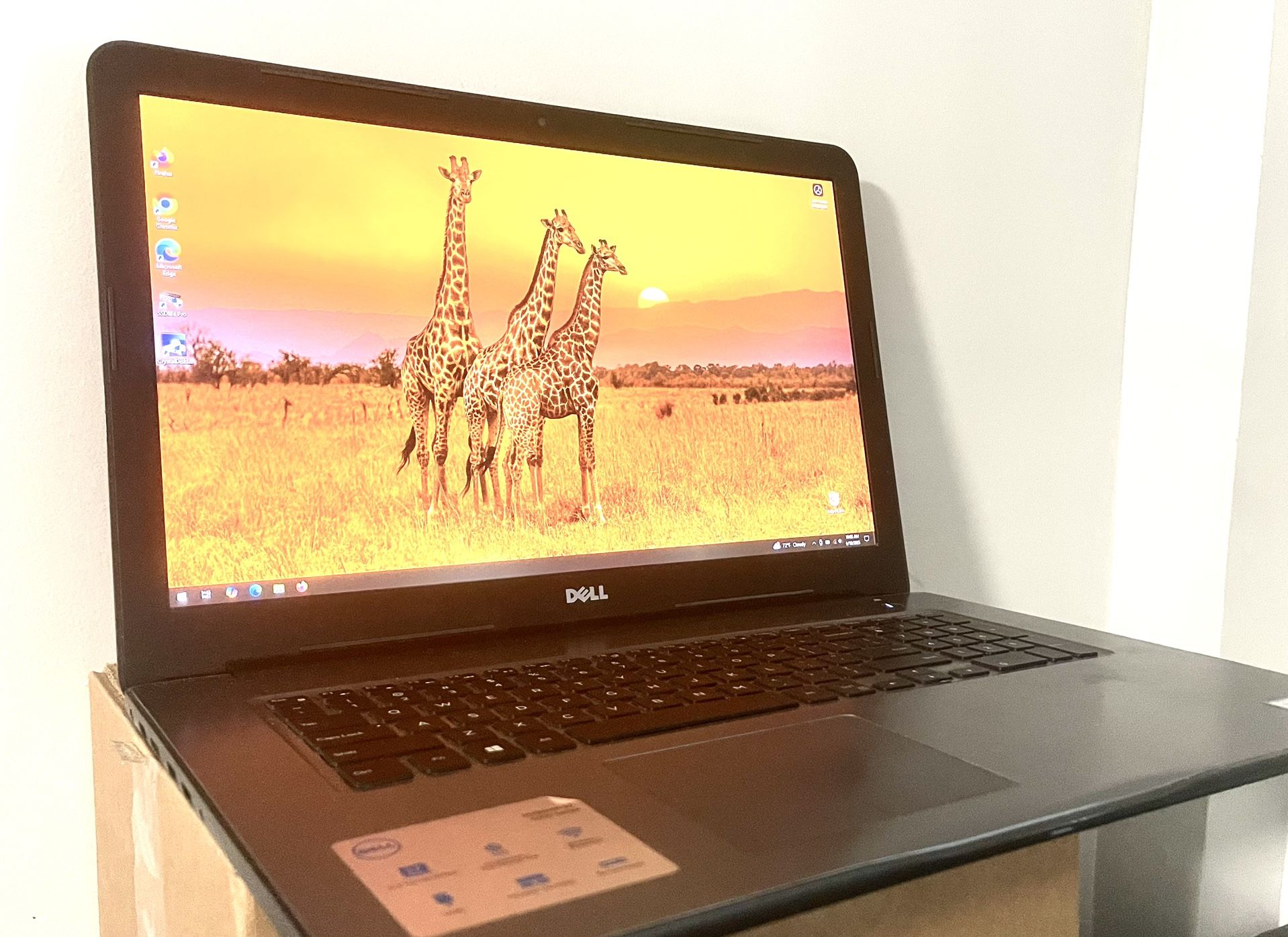 Dell Inspiron 17 5767 Laptop Intel i5 SSD Full HD Win 10