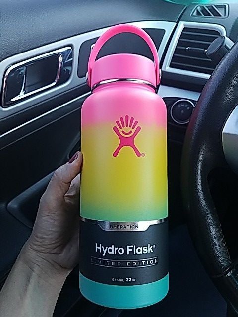 Hydro flask Hawaiian Rainbow Limited Edition