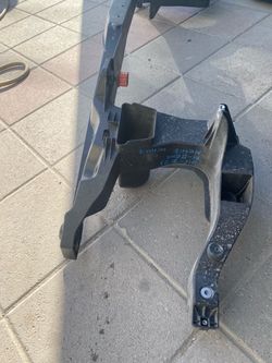 2016-2023 Mercedes Metris radiator support