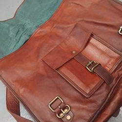 Leather Bag  100% Great For Anything 😃😃😃