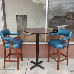Nice 3pc Pub Table Set
