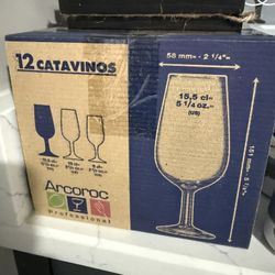 New In Box 12 Catavinos 
