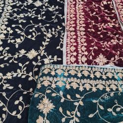 Velvet Shawl 