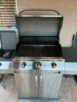 Char-Broil infrared 3-burner gas grill