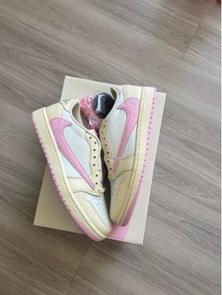 Size 9.5 men air jordan 1 low