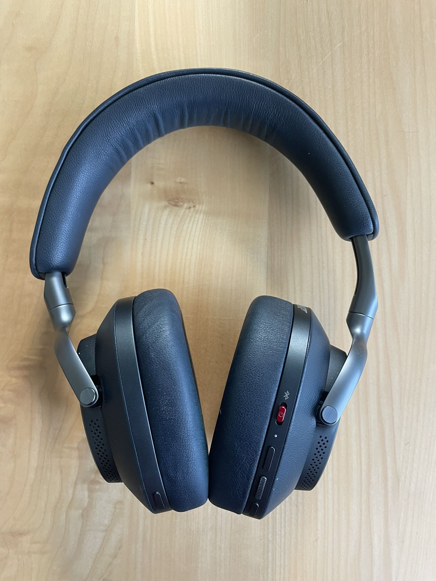 Bowers & Wilkins Px8 Headphones