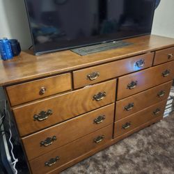 Vintage ETHAN ALLEN 9 Drawer Dresser