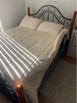 Queen size bed