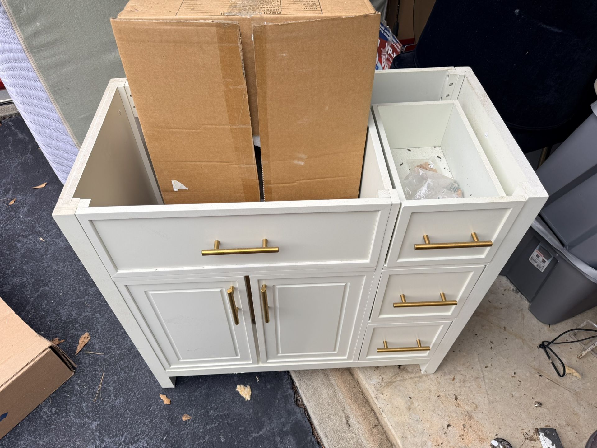 36in Vanity With Quartz Top